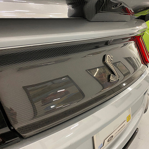 2020-22 GT500 CARBON FIBER REAR DECK LID TRIM PANEL M-16600-MCF