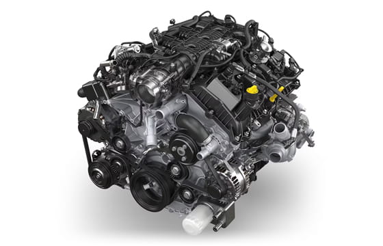 Ford Performance 2024 Raptor 3.5L EcoBoost V6 crate engine with 450HP, shown with detailed view of engine components.